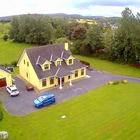 Yellow House Вестпорт Екстер'єр фото