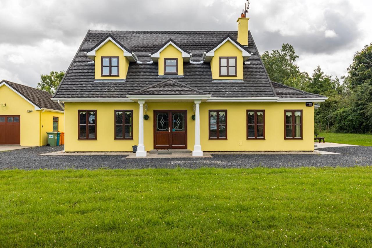 Yellow House Вестпорт Екстер'єр фото